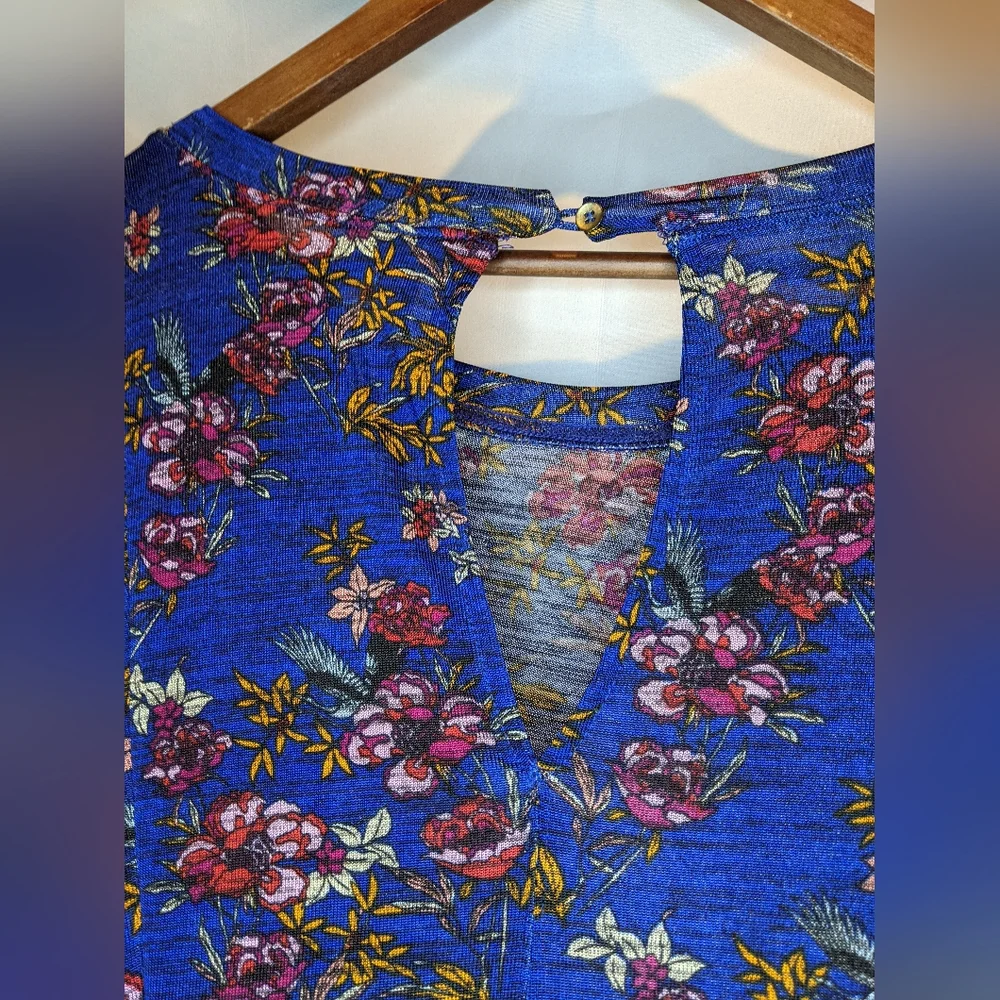 Free People Blue Floral Print‎ Top With Ruffles Women's Size Medium